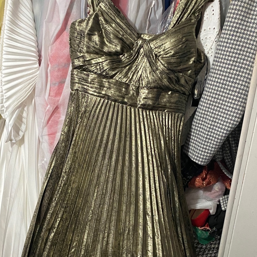 eautiful new dress for a party or cocktail